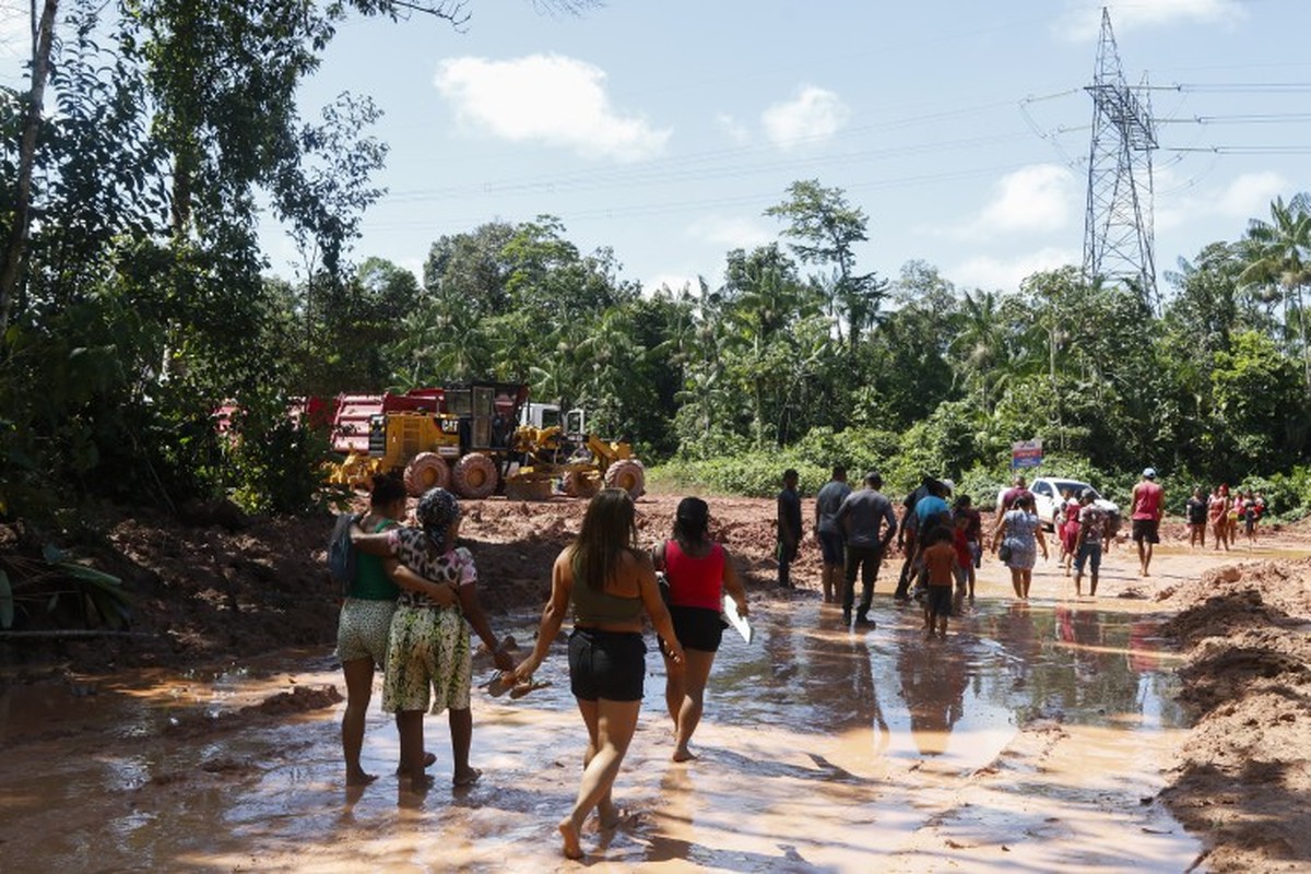 "Construção de estrada na Amazônia gera protestos e levanta questões ambientais antes da COP30"