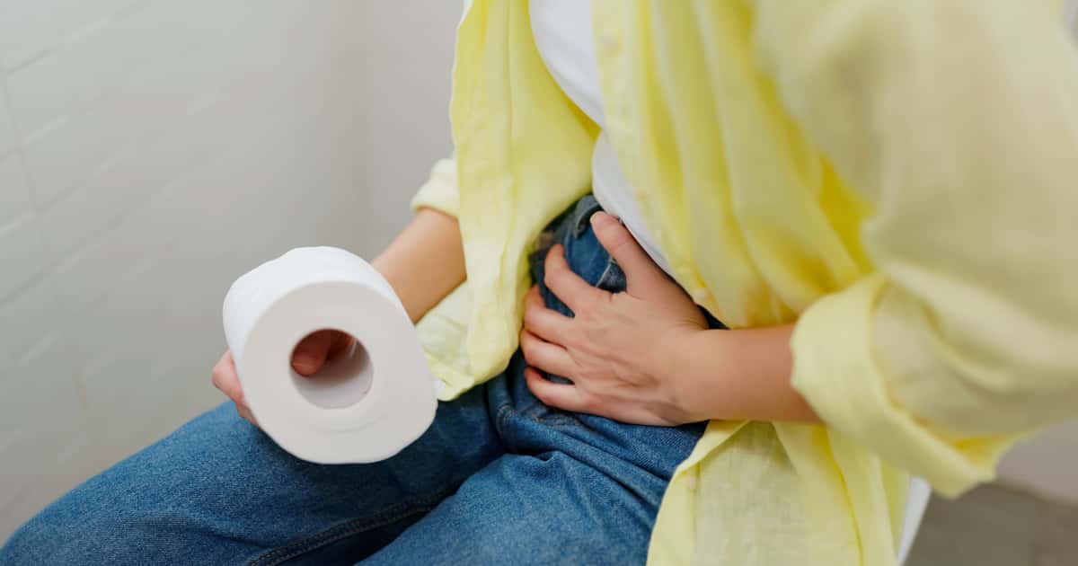 Mudanças nas fezes podem ser sinais de alerta para doenças graves, incluindo câncer de intestino
