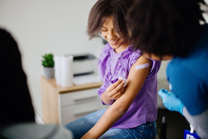 Custo do tratamento do câncer de colo do útero no Brasil destaca a urgência da prevenção com vacinação contra HPV