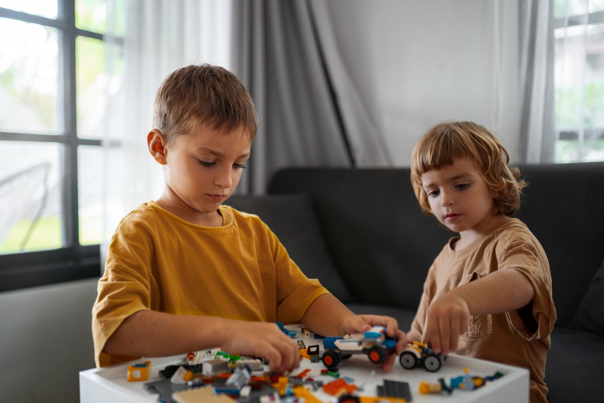 Conversa sobre deficiência entre irmãos: como promover empatia e laços familiares saudáveis