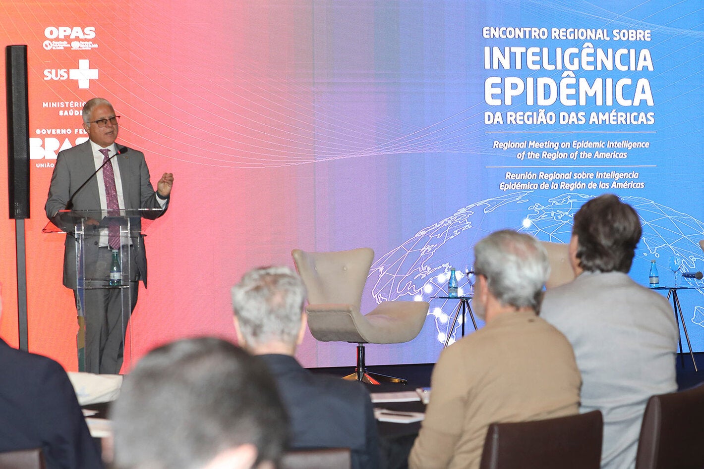 Brasil e OPAS promovem encontro para fortalecer inteligência epidêmica e preparar para futuras pandemias