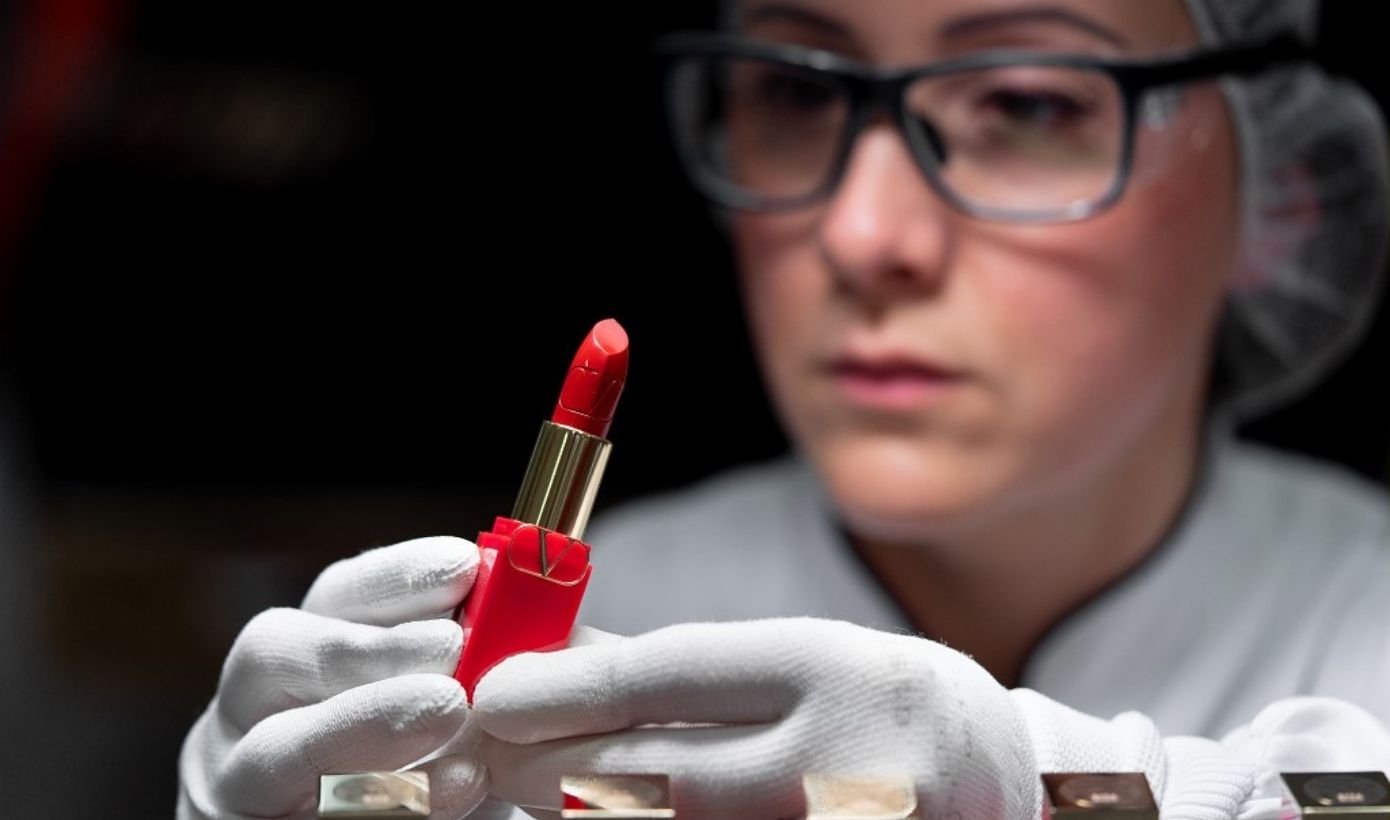 Beleza e inclusão: L’Oréal gera R$ 19,5 bilhões e transforma vidas no Brasil em 2023