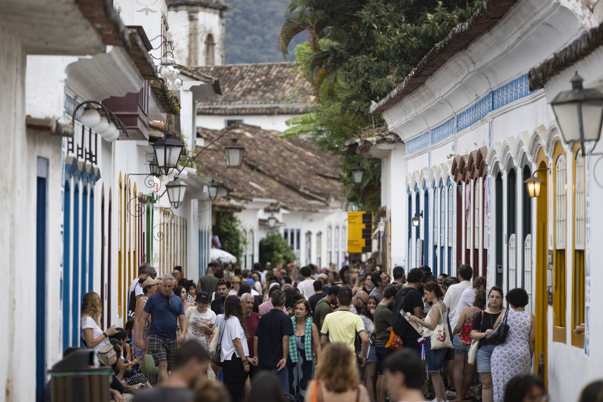 Casa Poéticas Negras da Flip destaca Eva Potiguara e Andreone Medrado em Paraty