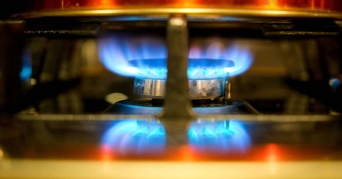Governo federal mantém Auxílio Gás para apoiar famílias de baixa renda na compra de gás de cozinha