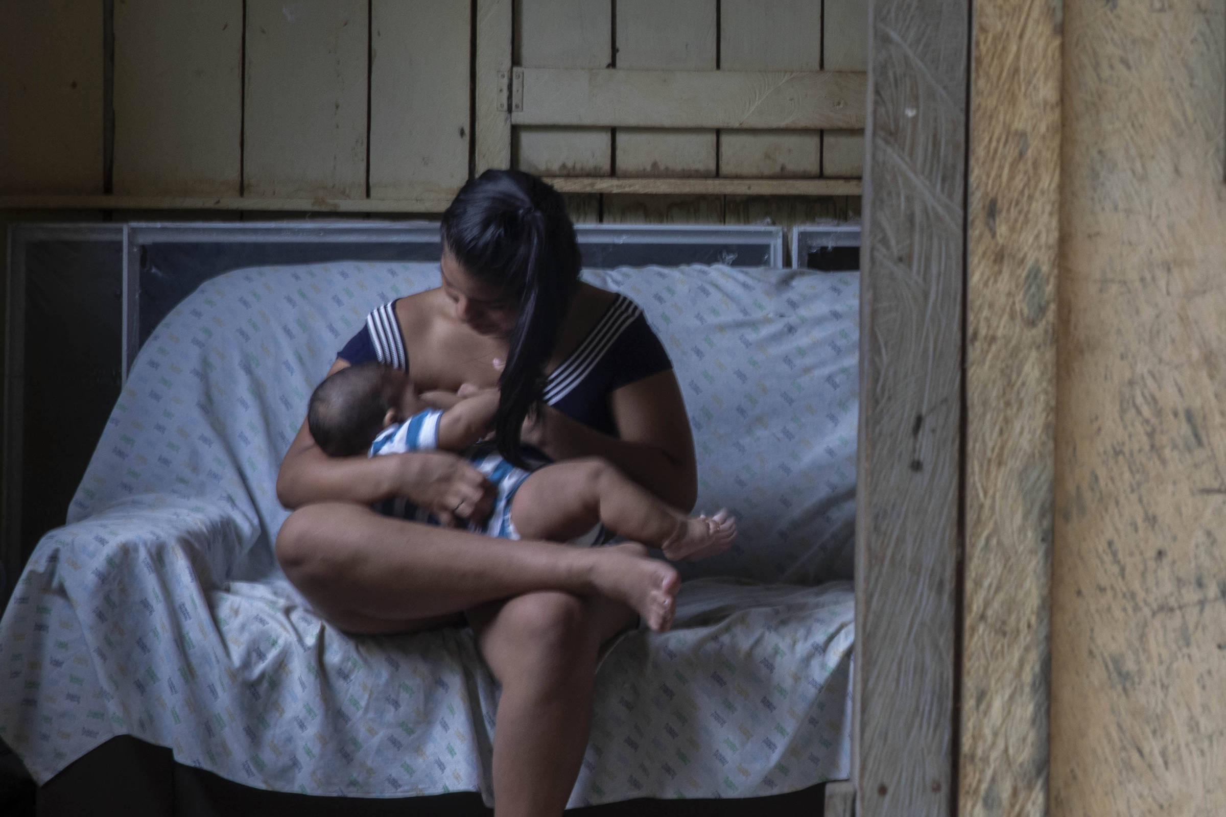 Cresce a taxa de gravidez na adolescência no Brasil, com desigualdades marcantes entre regiões e municípios