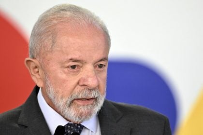 Lula sanciona lei que garante 30% de vagas para mulheres em conselhos de empresas estatais