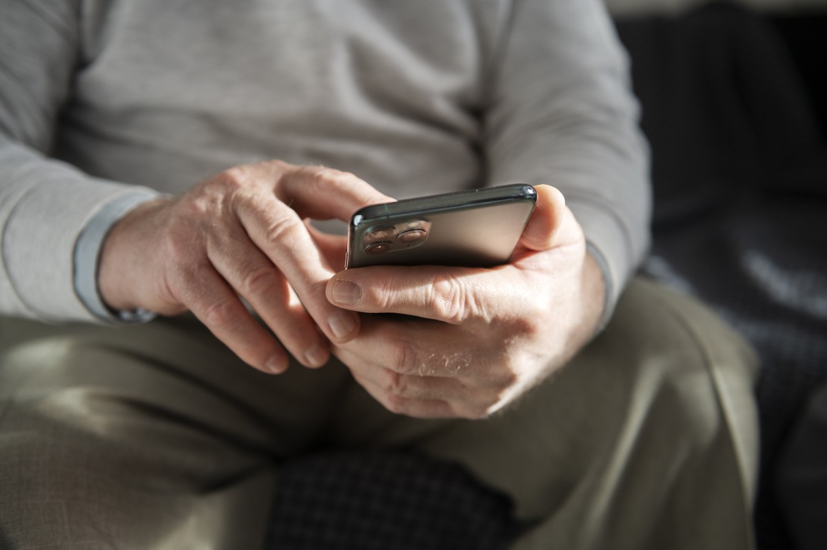Cerca de 20,5 milhões de brasileiros ainda não acessam a internet em 2024, revelam dados do IBGE