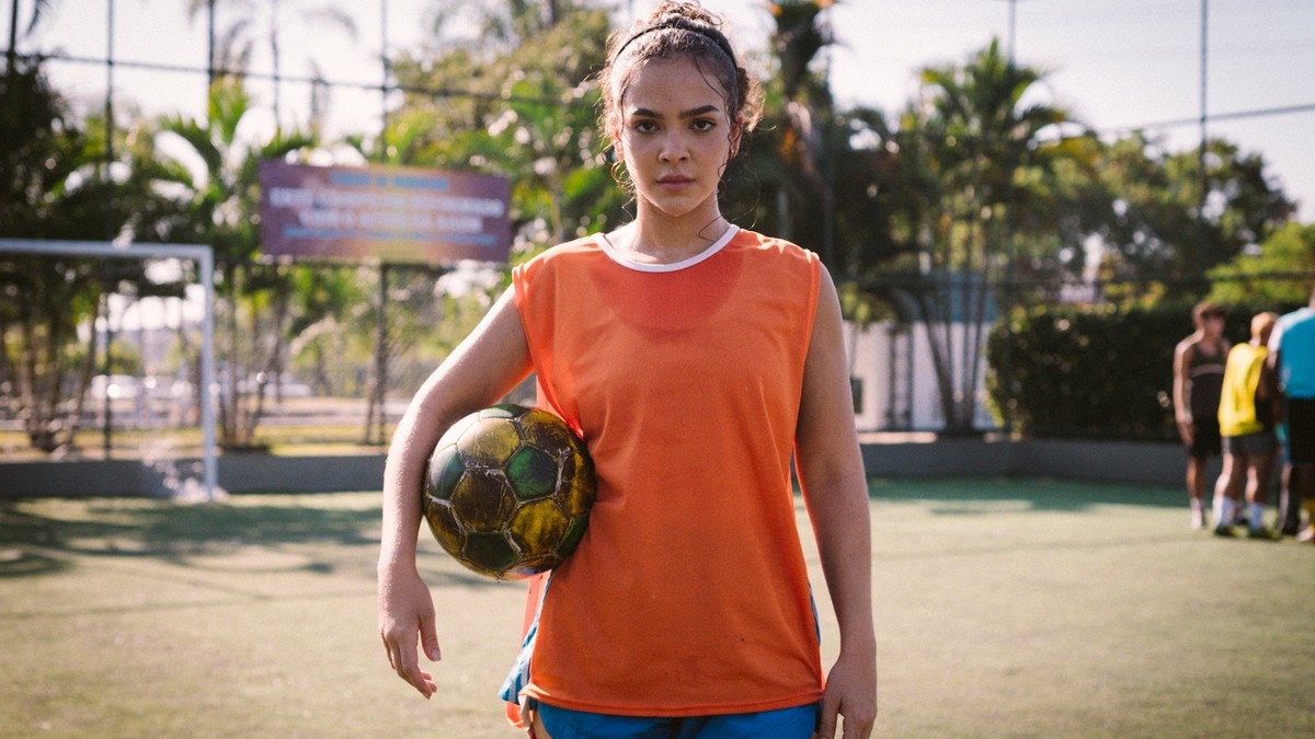 Mel Maia encerra filmagens de 'Apenas 3 Meninas', longa que aborda a pobreza menstrual no Brasil