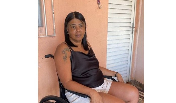 Marta luta contra tumor na coluna e precisa de R$ 200 mil para cirurgia urgente que pode salvar sua vida