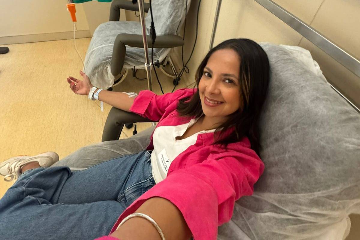 Fabiana Santos Sobrinho transforma sua experiência com esclerose múltipla em conscientização sobre a doença