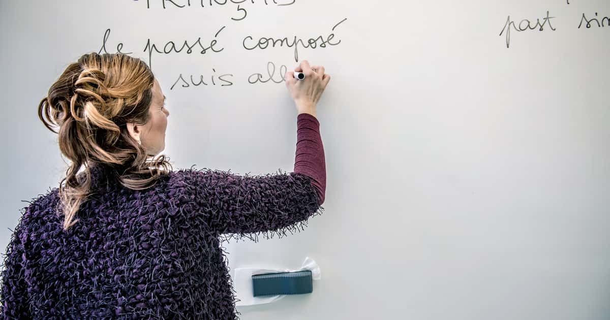 Kultivi oferece cursos online gratuitos de idiomas para expandir seu conhecimento e currículo