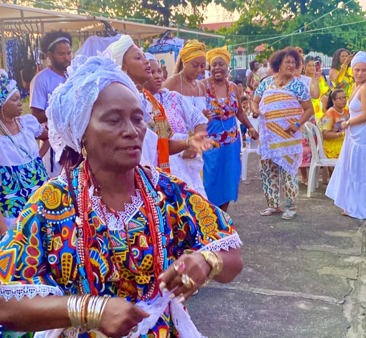 Samba das Yabás e Engenho do Samba celebram ancestralidade e cultura afro-brasileira em Niterói
