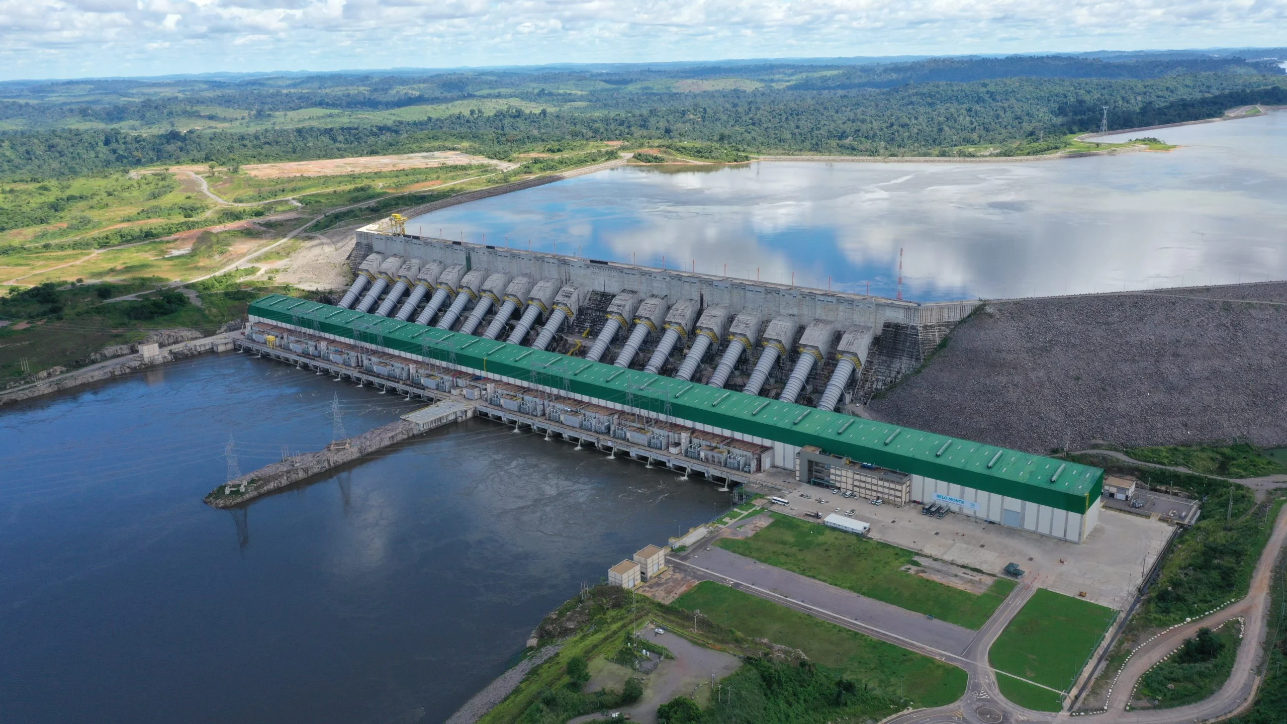 Estudo revela impactos socioambientais da usina de Belo Monte sobre comunidades ribeirinhas e ecossistemas locais