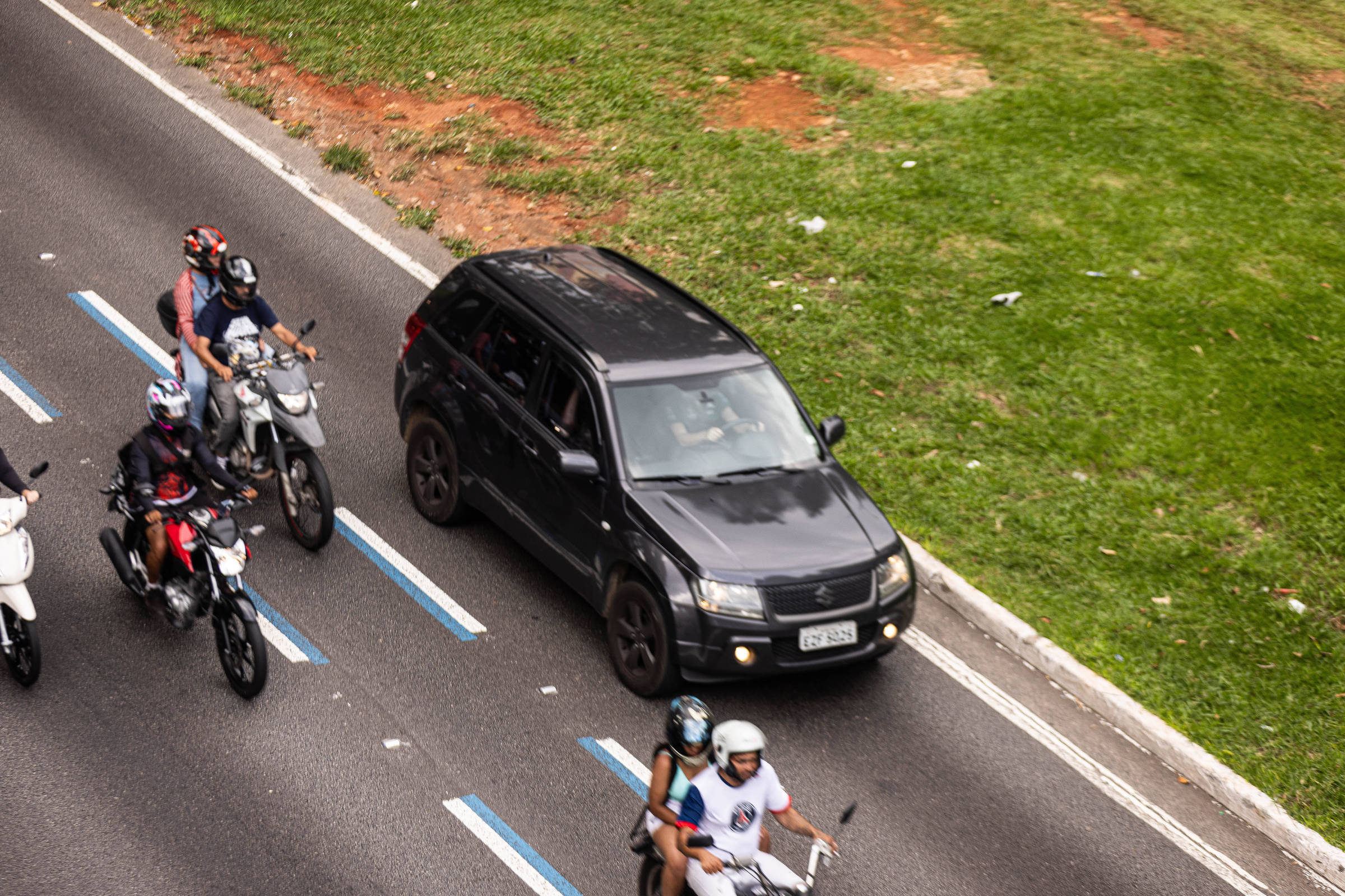 Governo lança programa para reduzir mortes de motociclistas em meio a aumento alarmante de acidentes no Brasil