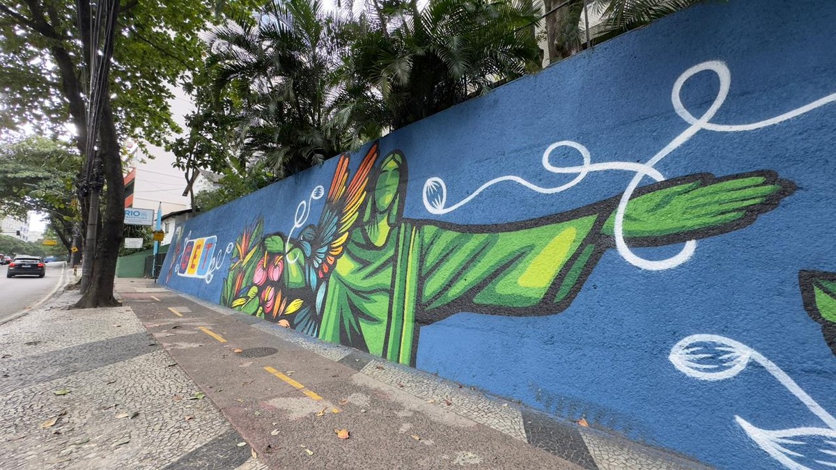CIEP Presidente Agostinho Neto recebe o maior mural da Zona Sul do Rio, destacando a educação carioca