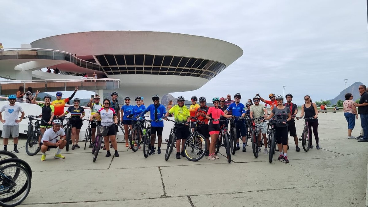 Pedal Cultural promove roteiros ecológicos e históricos em Niterói com foco em sustentabilidade e cultura
