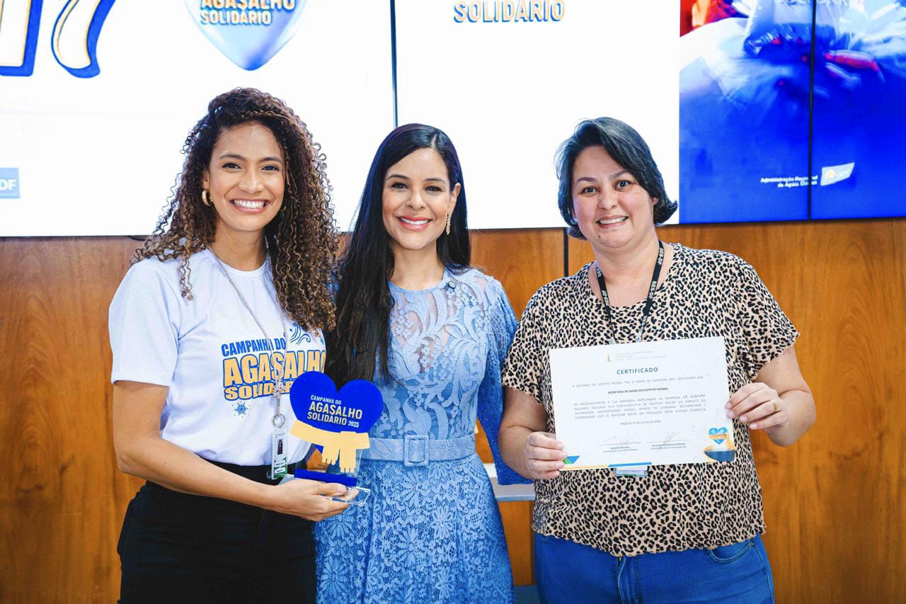 Secretaria de Saúde do DF é reconhecida por engajamento nas redes sociais na Campanha do Agasalho 2025