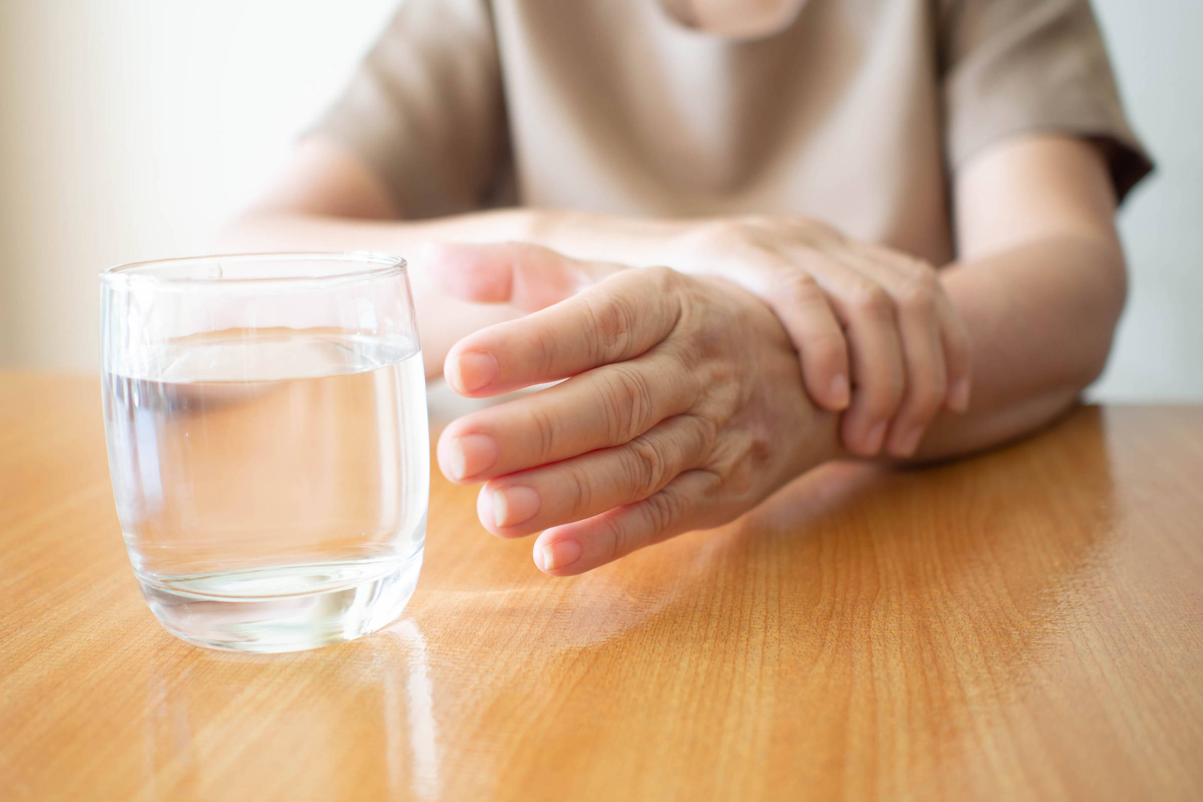 Treinamento respiratório em casa melhora a função cardíaca de pacientes com doença de Parkinson