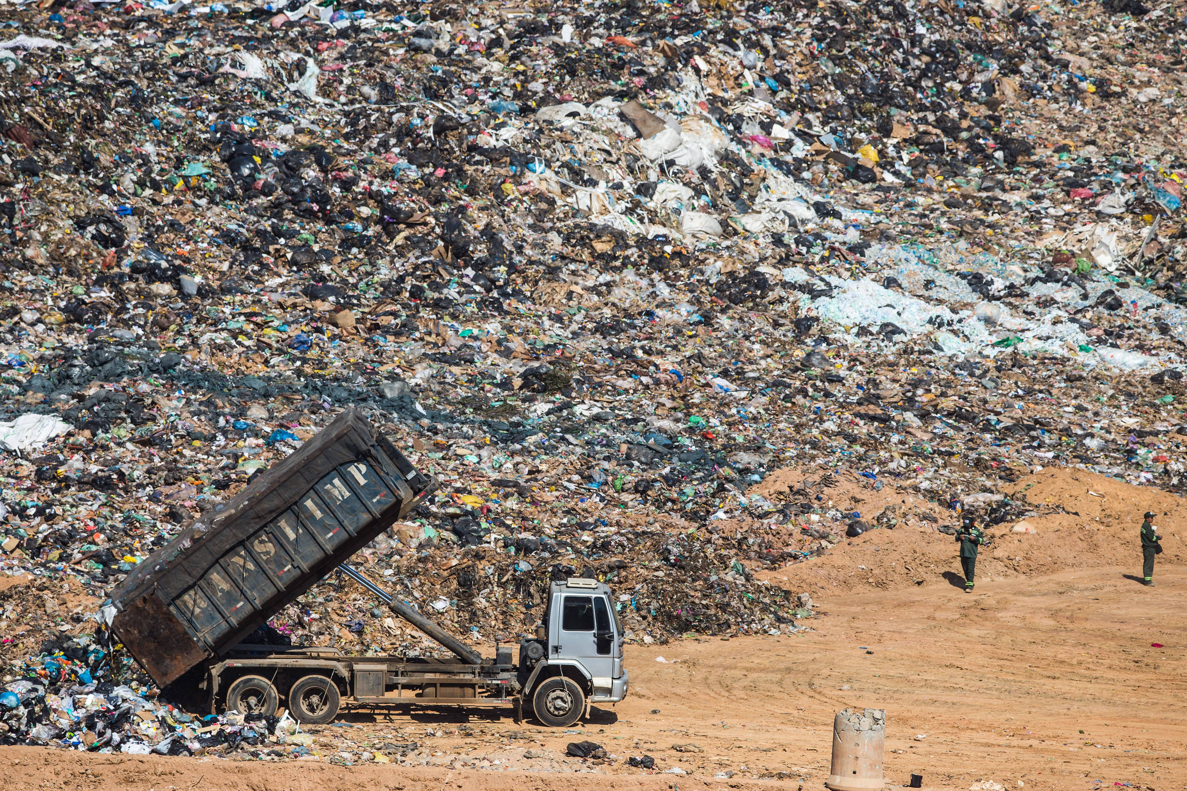 Governo de São Paulo anuncia leilões do programa Integra Resíduos para aprimorar gestão de lixo em 2026