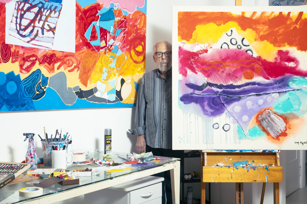 Luiz Aquila apresenta nova exposição no Paço Imperial, refletindo a vivacidade do Rio em suas obras recentes