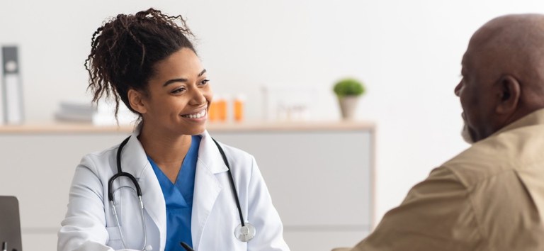 Médicos especialistas têm até 10 de agosto para se inscrever no programa de aprimoramento do SUS