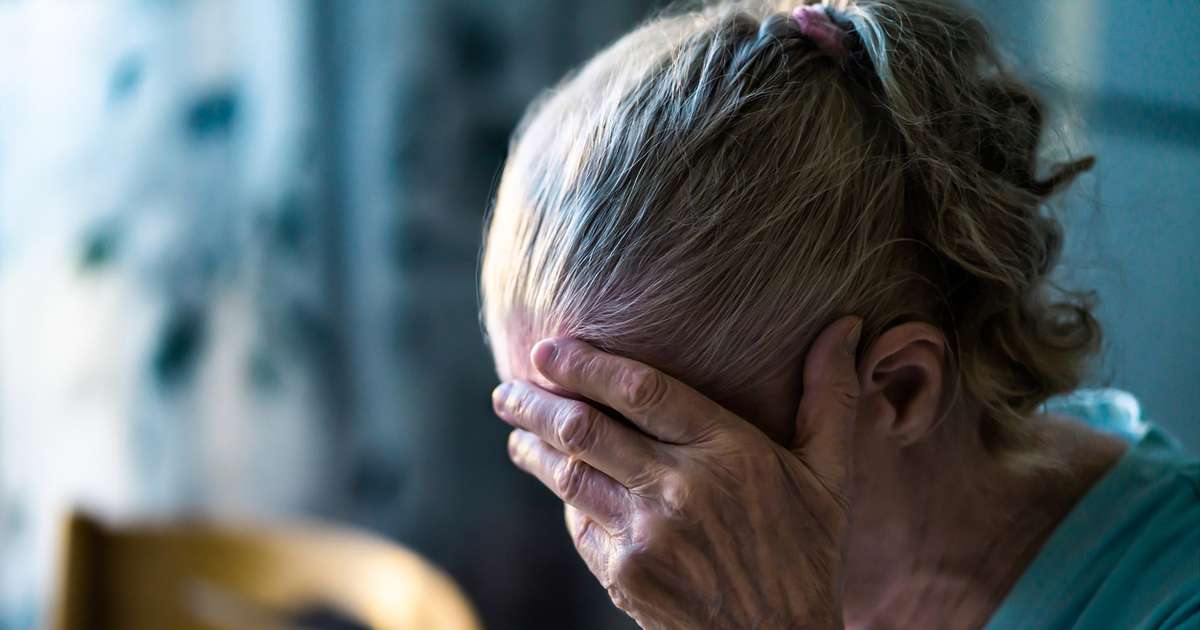 Teste da xícara de chá identifica sinais iniciais do Alzheimer e pode acelerar intervenções eficazes