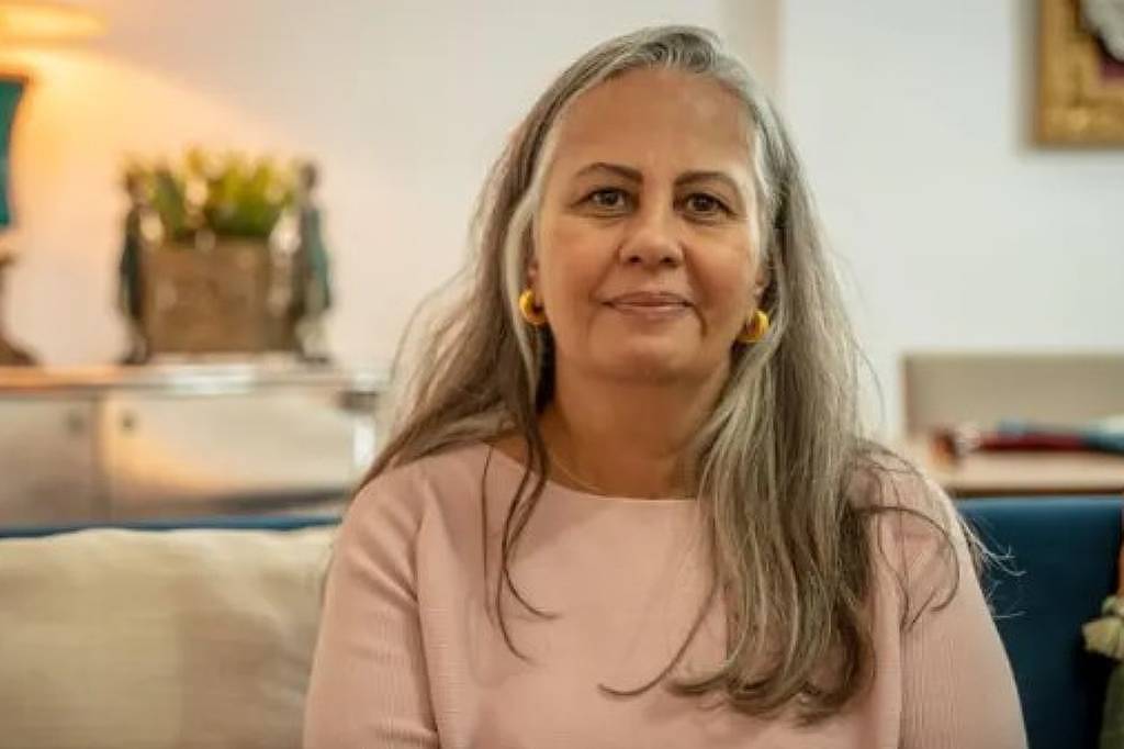Médica neonatologista transforma dor em dignidade com roupas e caixões para bebês que não sobreviveram