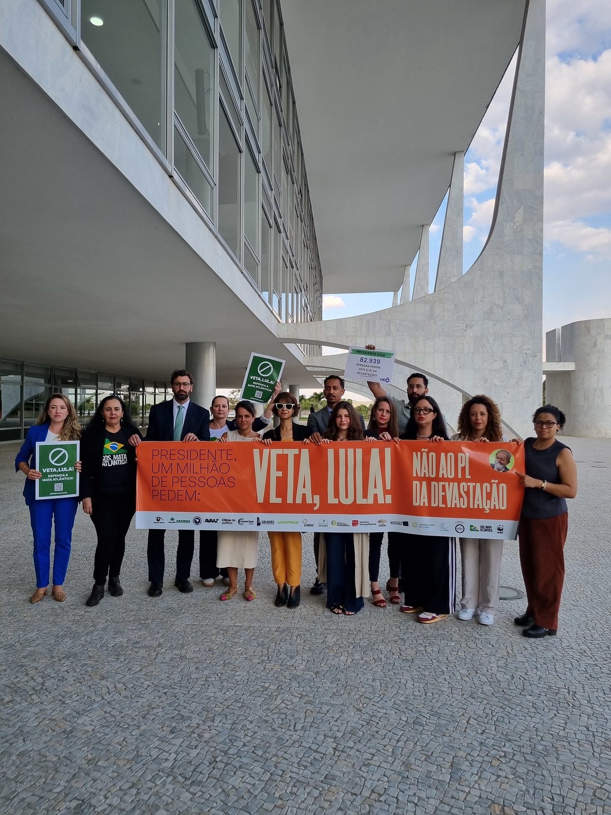 Movimento reúne um milhão de assinaturas contra flexibilização do licenciamento ambiental antes de decisão de Lula