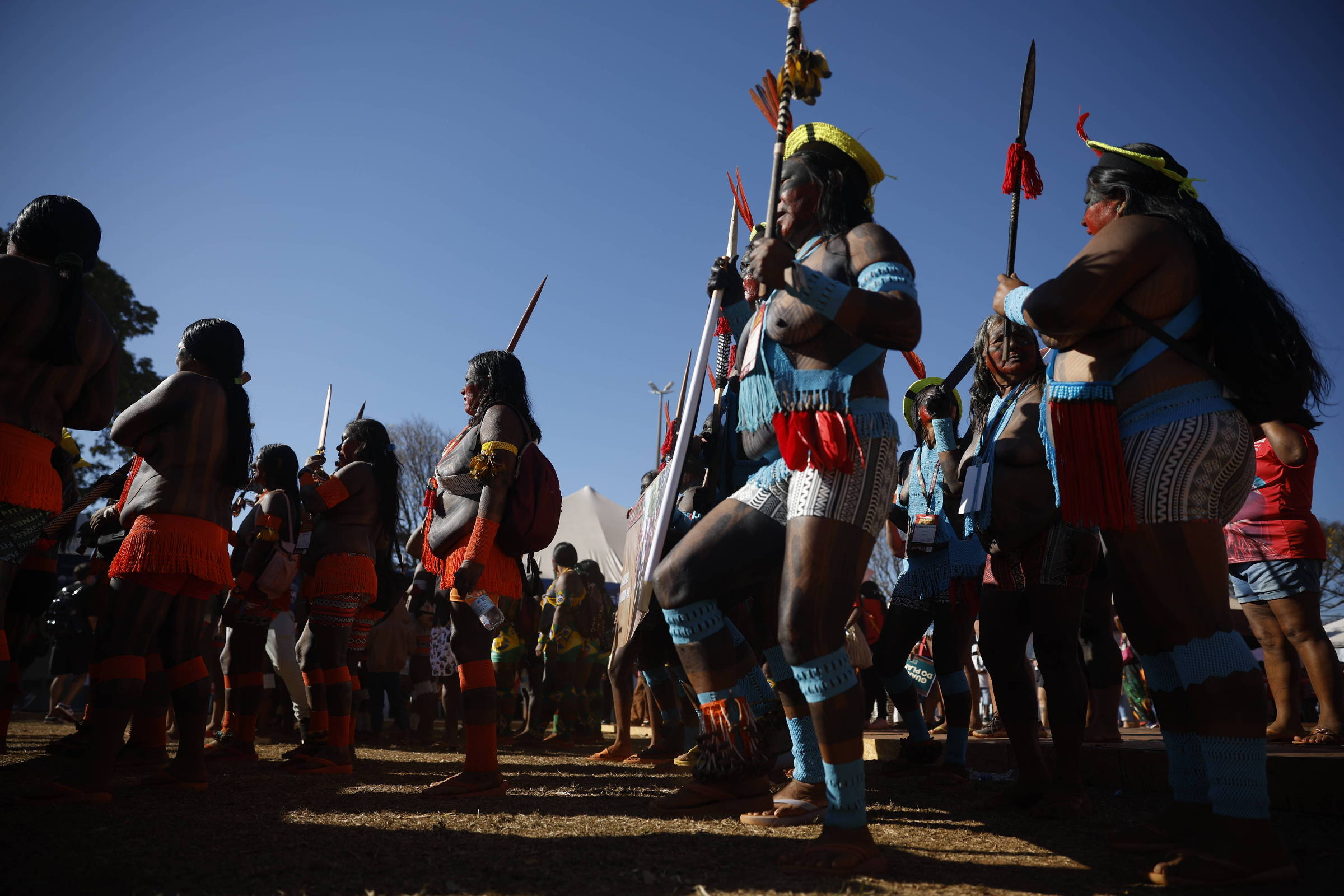 Mulheres indígenas de diversos países da América Latina se mobilizam em Brasília por proteção ambiental antes da COP30