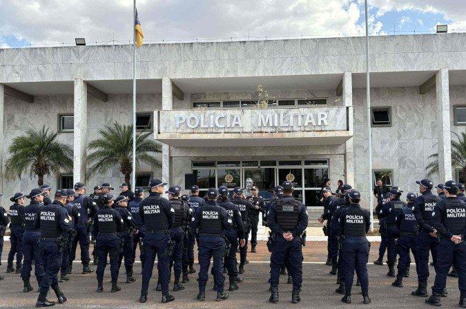 Polícia Militar do Distrito Federal apresenta novas viaturas em ação contra a violência de gênero