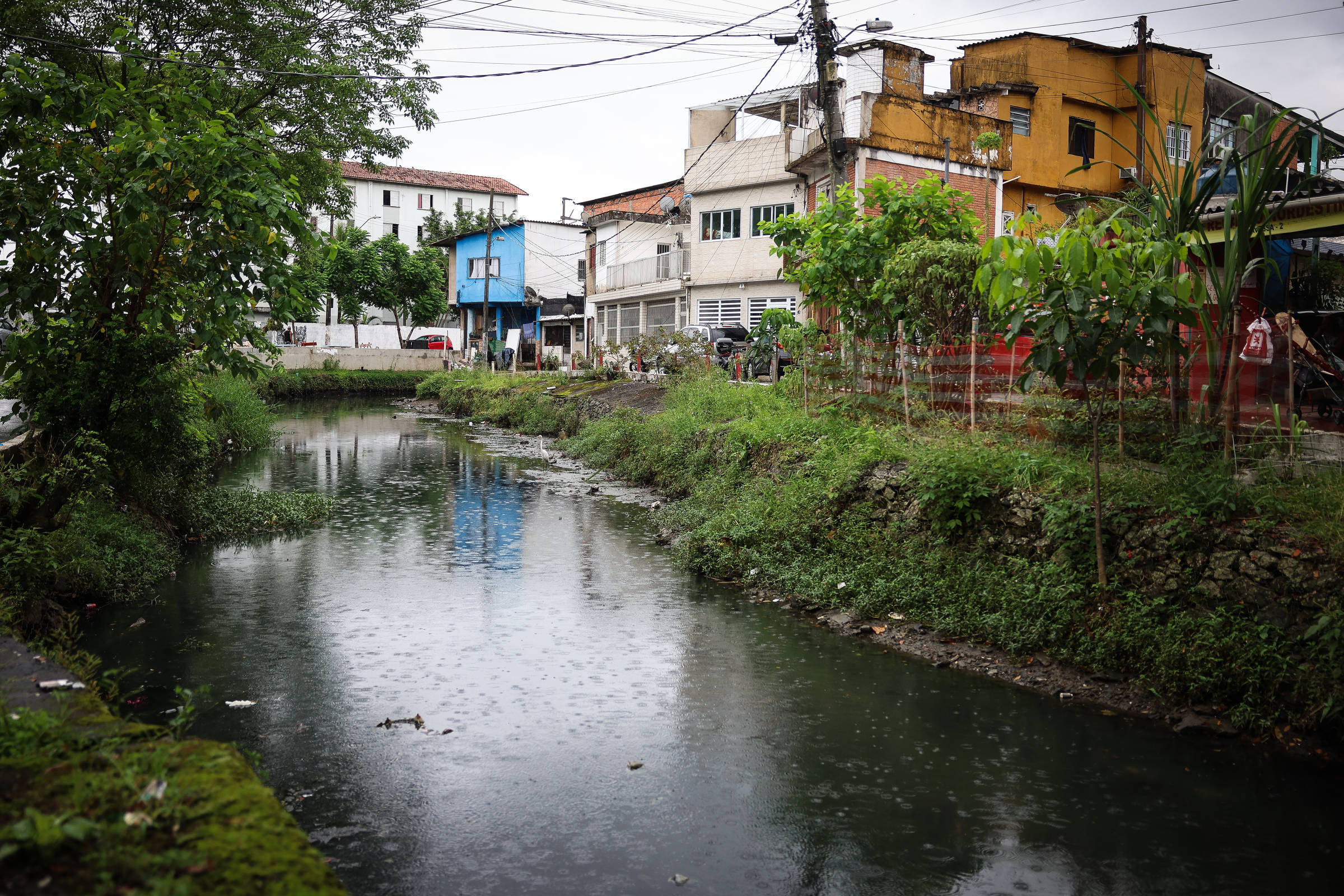 Veto parcial à nova lei de licenciamento ambiental compromete universalização do saneamento básico até 2033