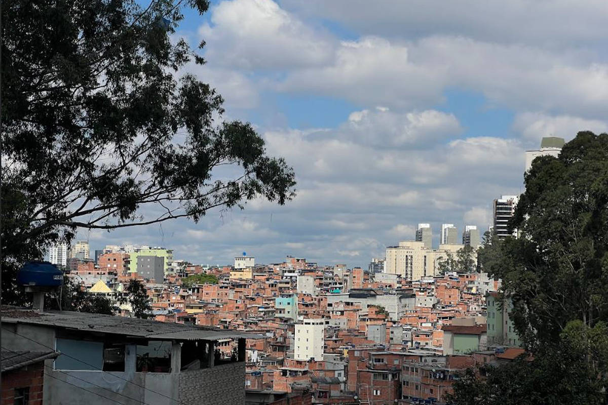 Empreender se torna a principal alternativa de renda para moradores de favelas no Brasil, aponta pesquisa