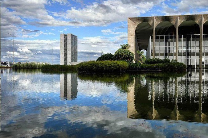 Fórum Mundial Niemeyer em Brasília discute o futuro das metrópoles com foco em felicidade coletiva e sustentabilidade