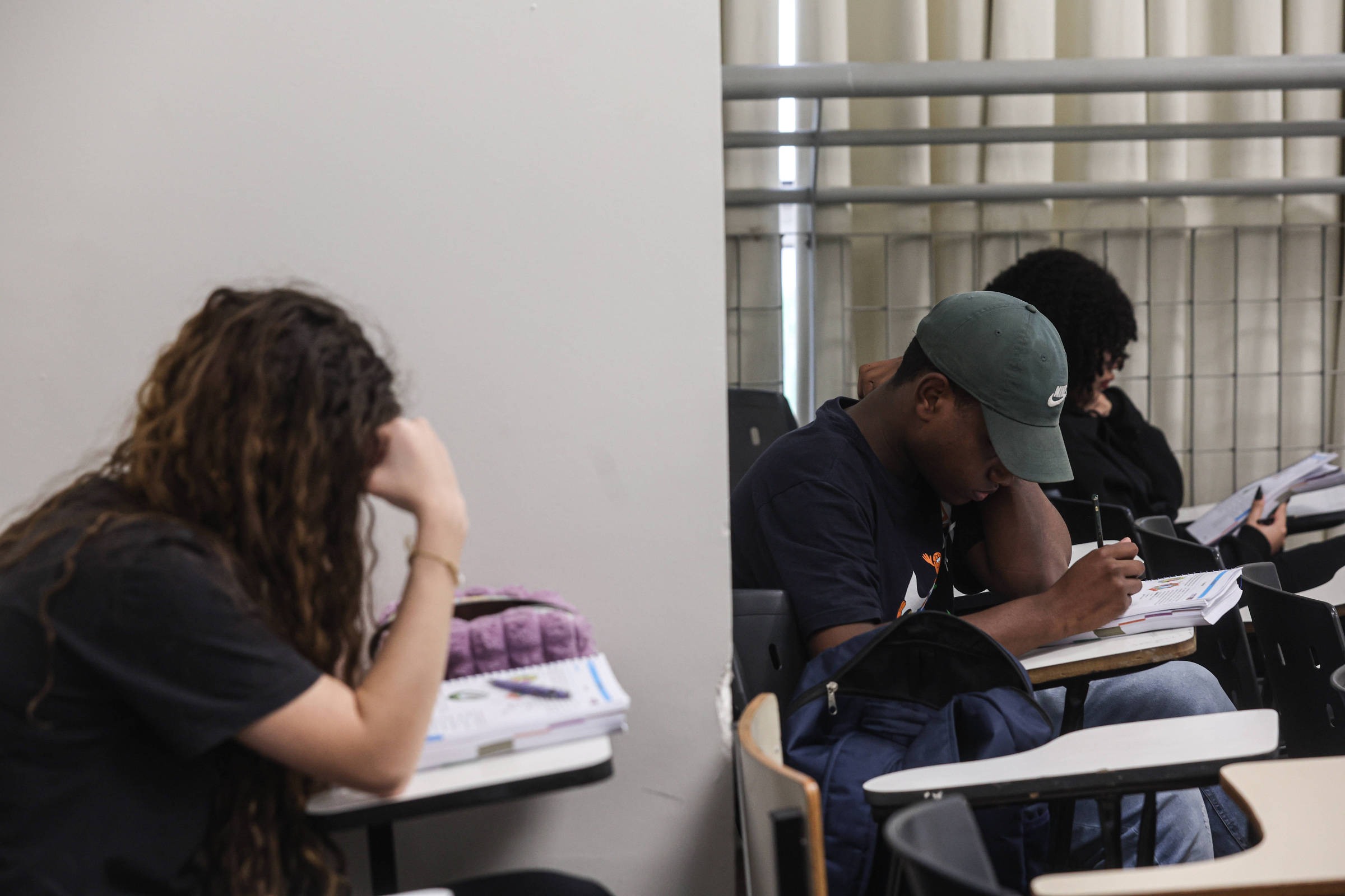 Simulados gratuitos do Enem em agosto oferecem oportunidade de treinamento para estudantes em todo o Brasil