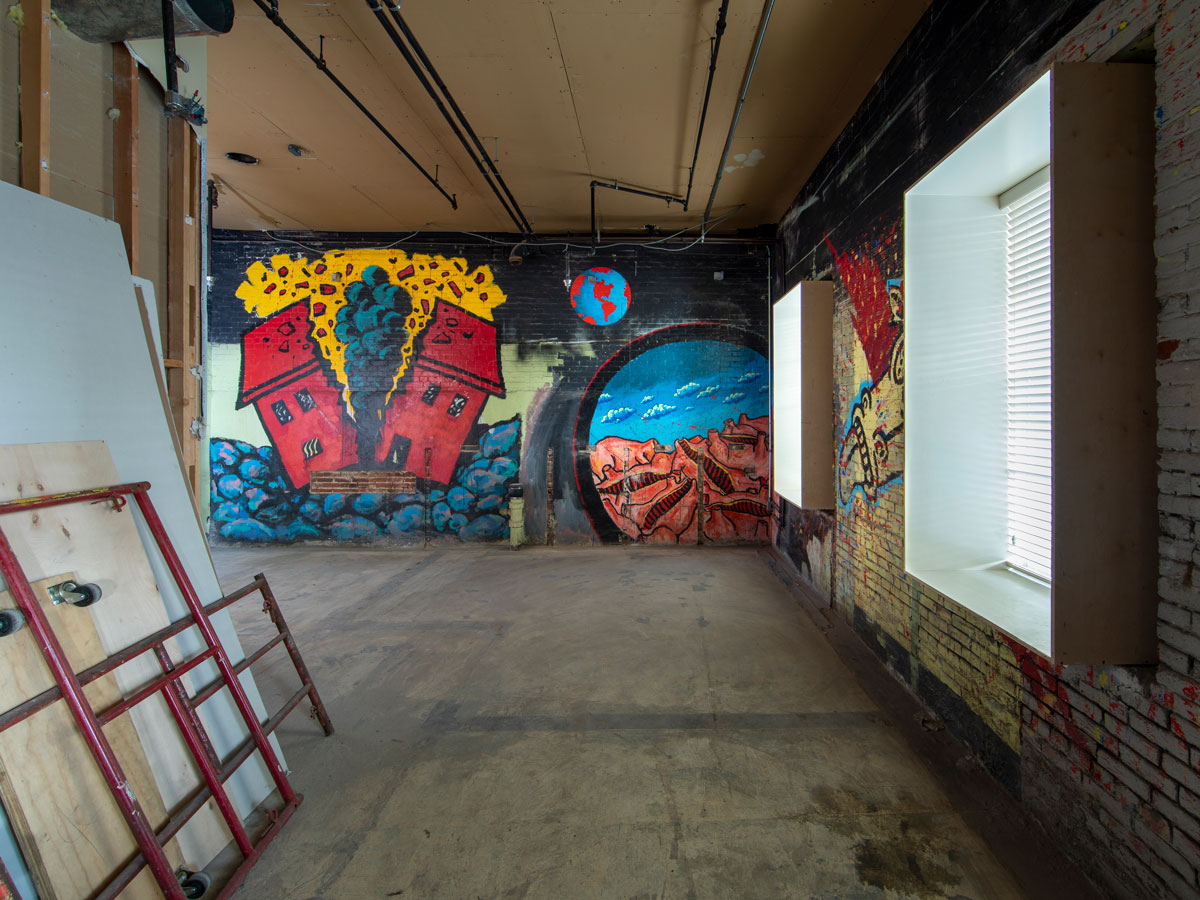 Mural de David Wojnarowicz em Louisville é redescoberto após 40 anos e novamente coberto por drywall