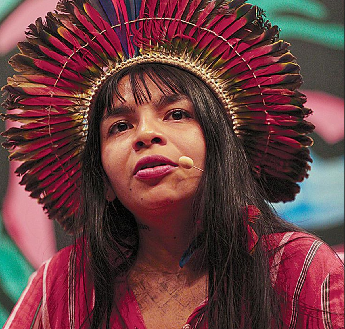 Txai Suruí destaca a luta indígena e a importância da tecnologia em evento sobre sustentabilidade em São Paulo