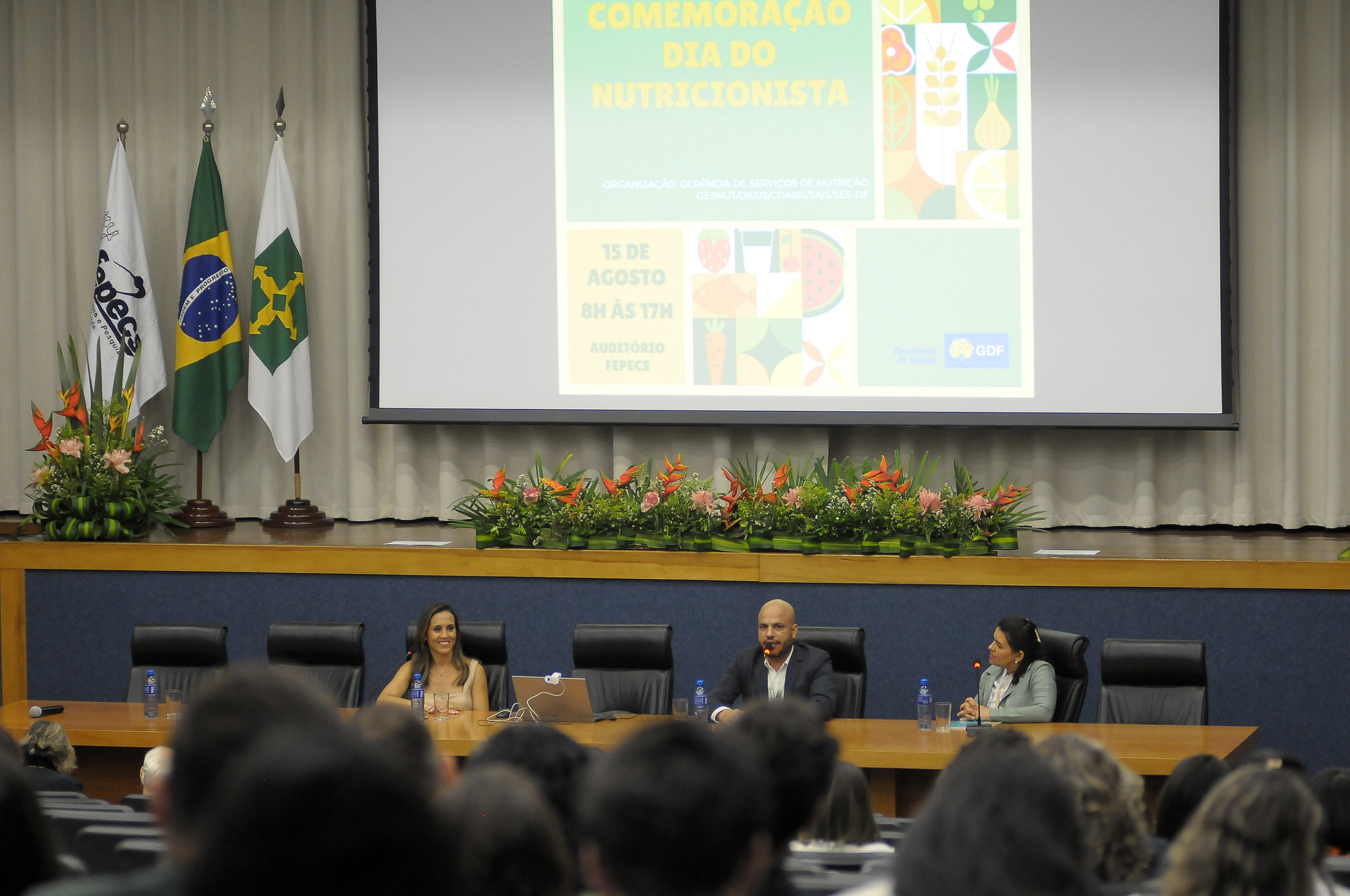 Nutricionistas da SES-DF são homenageados em evento que destaca a importância da profissão para a saúde pública
