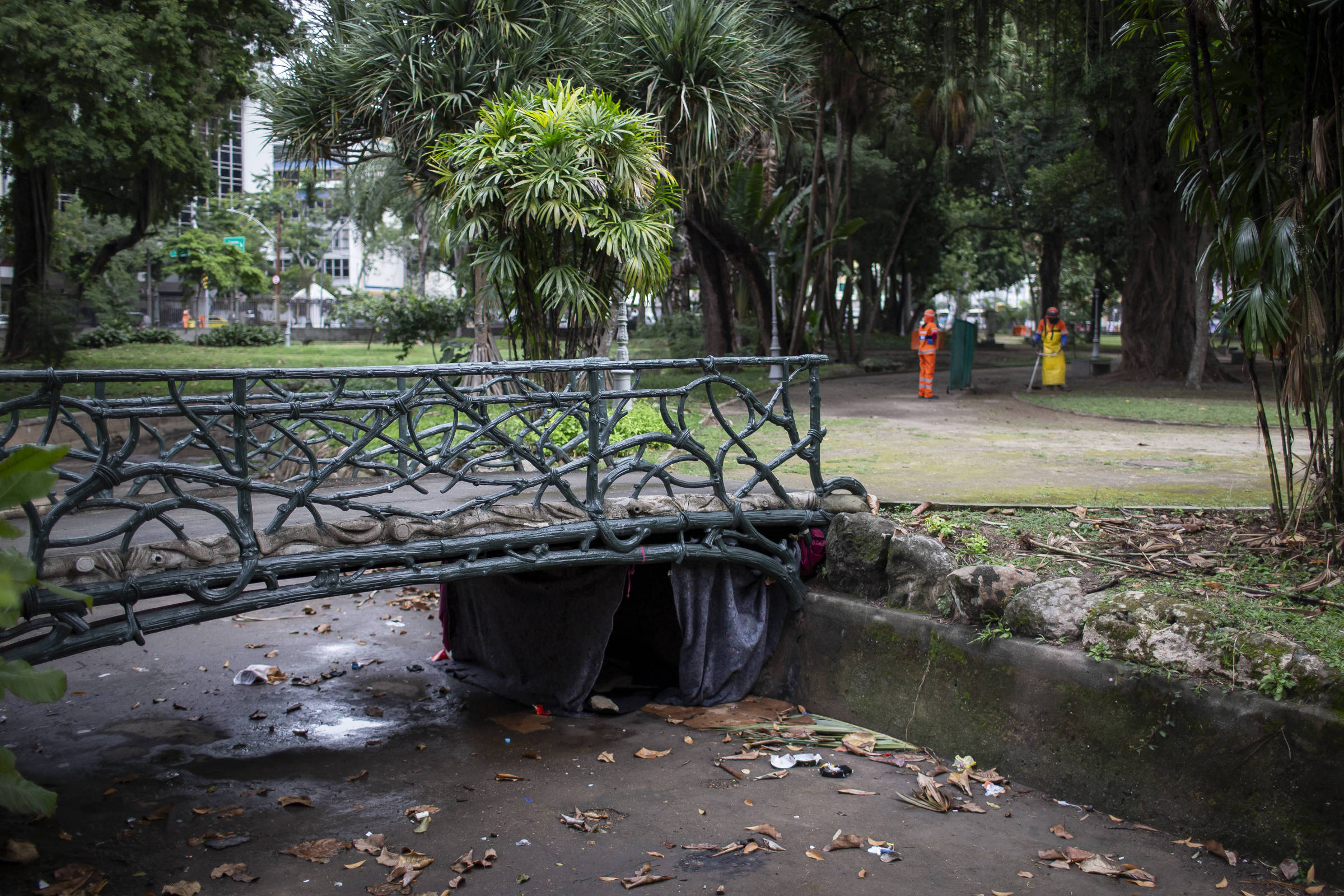 Passeio Público do Rio de Janeiro enfrenta degradação e recebe novos eventos culturais para revitalização