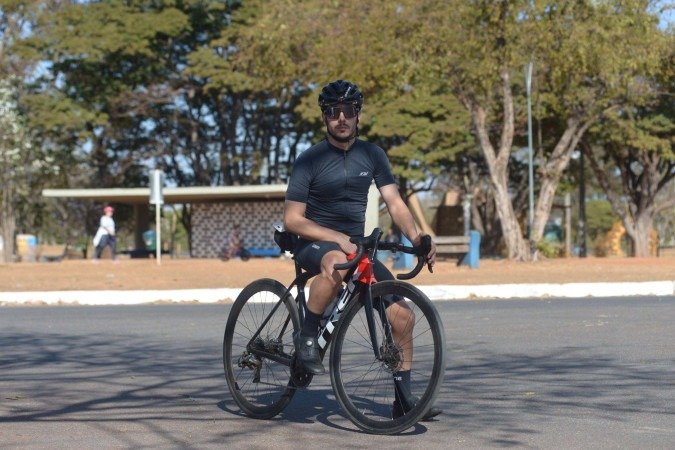 "Brasília investe em ciclovias e busca promover a mobilidade sustentável entre ciclistas"