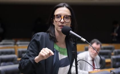 Câmara dos Deputados aprova criação da Carteira Nacional de Docente para professores em todo o Brasil