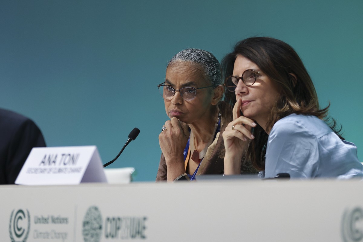 COP30 em Belém enfrenta incertezas com a ausência de Donald Trump e críticas sobre logística e inclusão