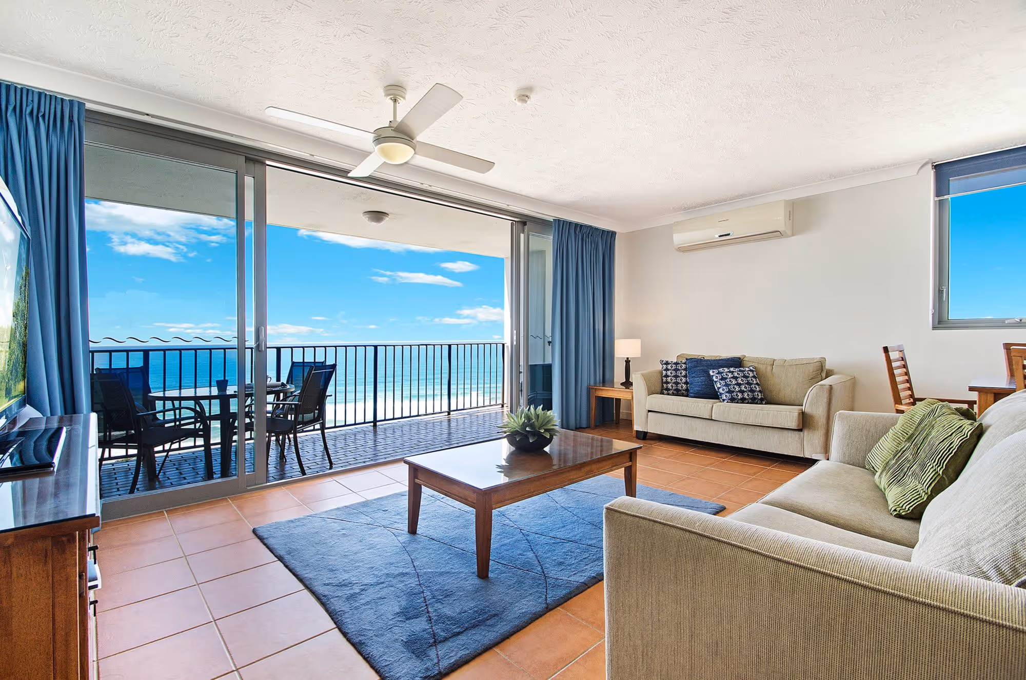 Majorca Isle Beachside Resort 3 Bedroom Oceanview Apartment