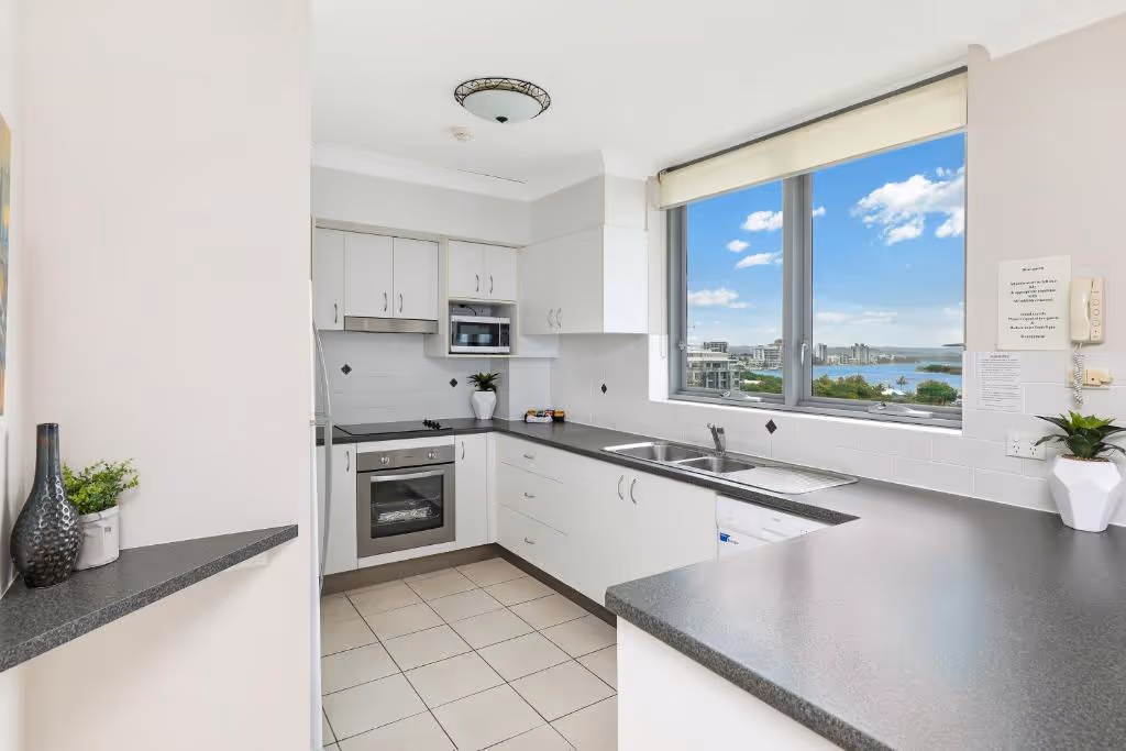 Majorca Isle Beachside Resort 1 Bedroom Apartment Kitchen