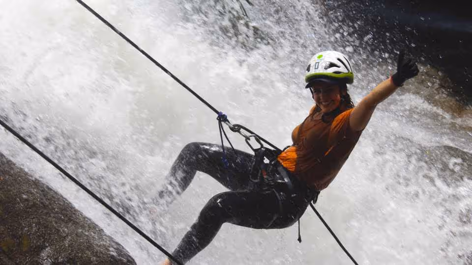 La Cuba waterfall rappelling and La Planta giant natural pool from Medellin
