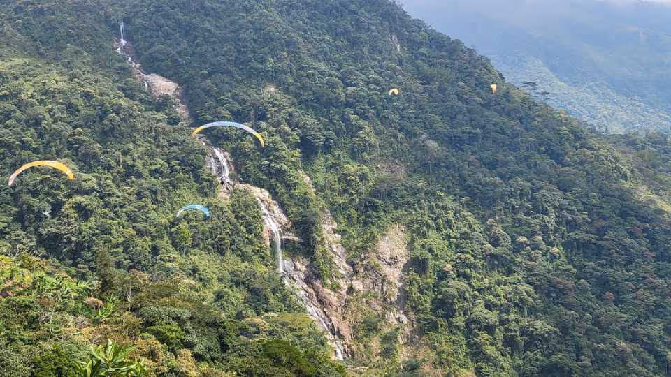 Guatapé (optional paragliding, coffee, atv, boat) tour from Medellin