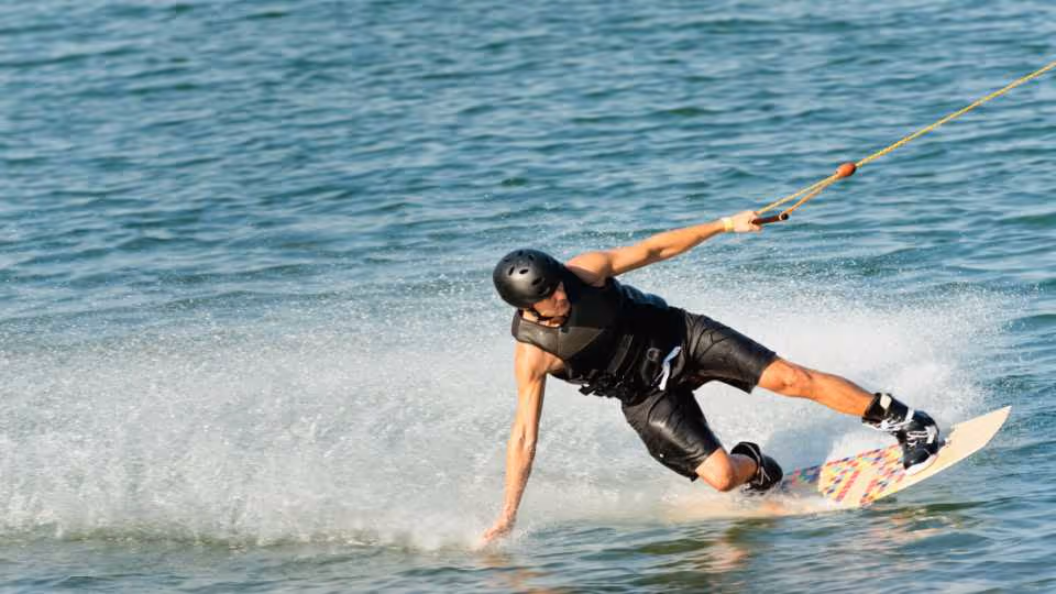 Wakeboarding Private Experience from Guatape
