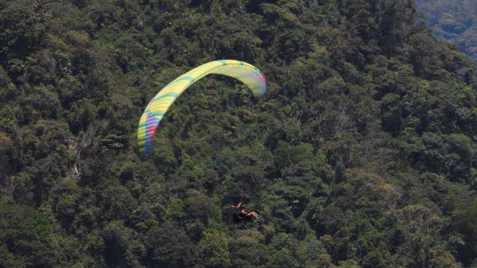 Paragliding and wakeboarding experience from Guatape