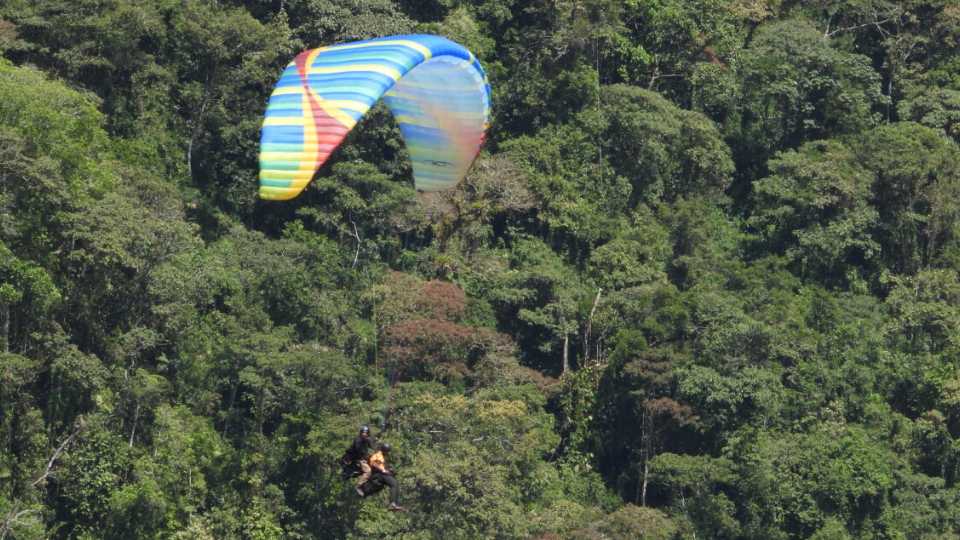 Paragliding and wakeboarding experience from Guatape