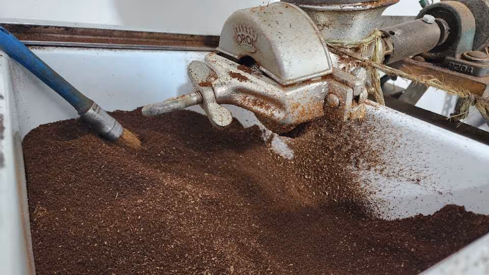 Private coffee tour at a local family farm from Guatape