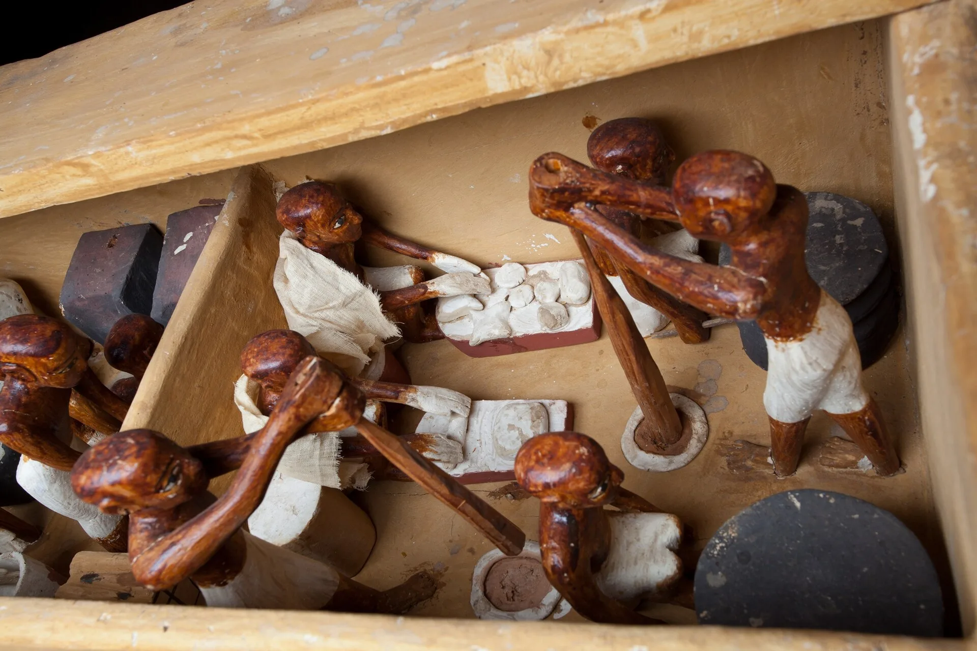 Wooden tomb model of figures grinding grain and making bread and beer